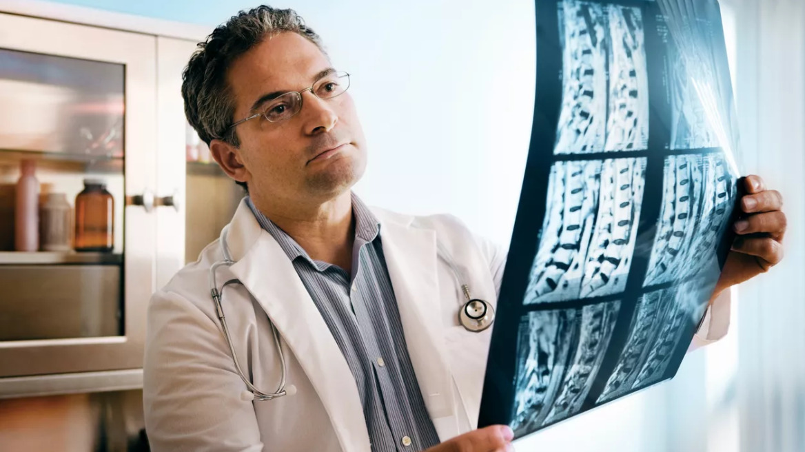 Ρομποτική χειρουργική: Η Νο1 επιλογή για τη διόρθωση κύφωσης και σκολίωσης