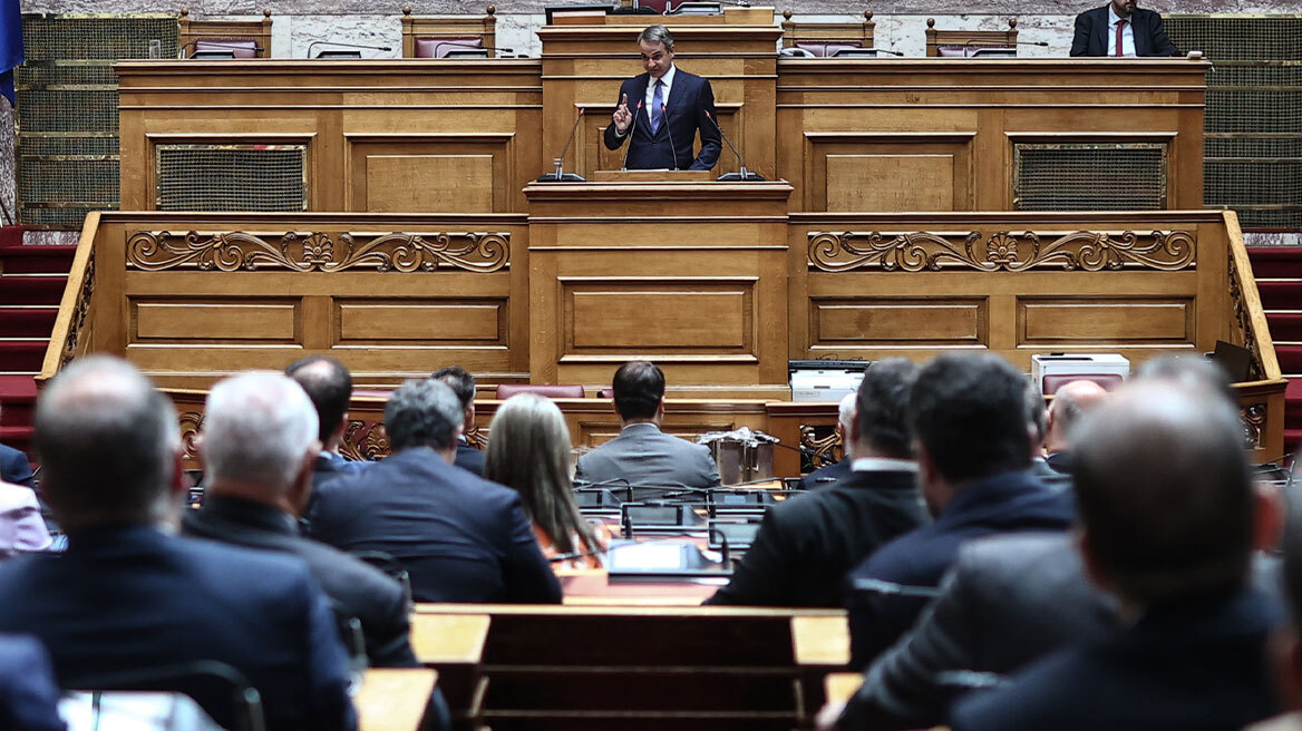 Βήμα - βήμα η συνταγματική αναθεώρηση: Τι αποφασίζεται τώρα και τι μετά τις εκλογές - Η περίπτωση της Βουλής «της μίας ημέρας»