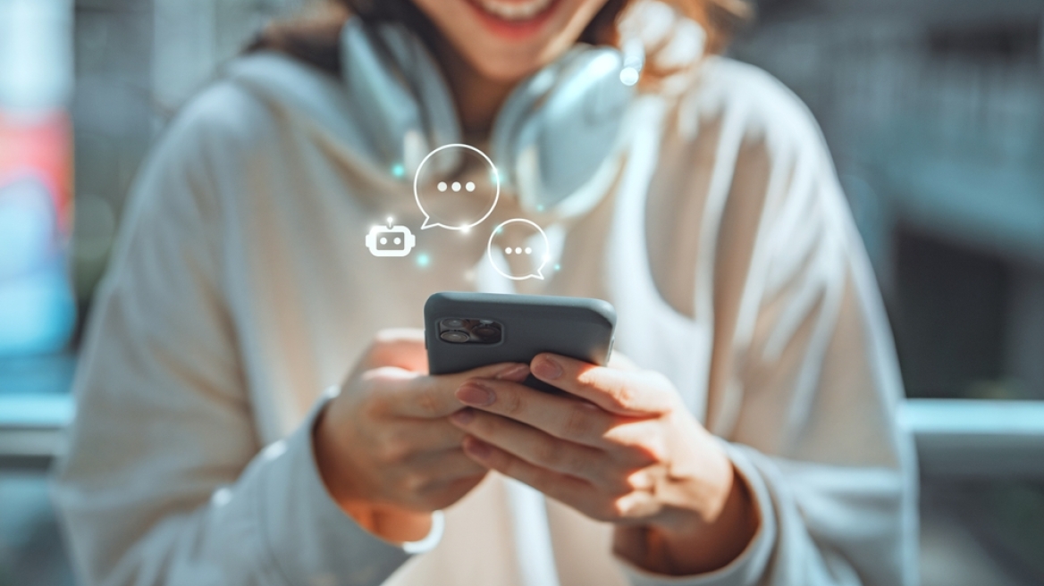 Η επικίνδυνη «μόδα» των AI companions: Τα chatbot δεν είναι φίλοι μας, προειδοποιούν ειδικοί