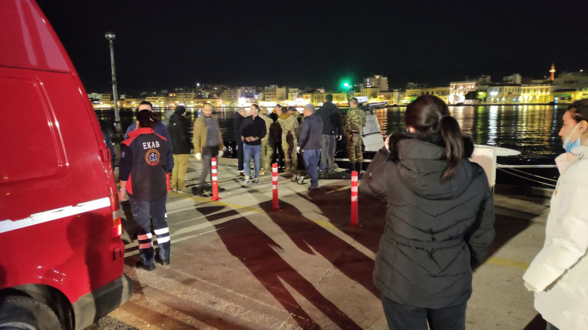 Μεγάλη κινητοποίηση στο νοσοκομείο για τους τραυματίες, ετοιμάζονται χειρουργεία, λέει ο δήμαρχος Χίου μετά το επεισόδιο με τους μετανάστες