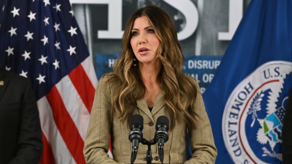 Τέλος η Κρίστι Νόεμ από το υπουργείο Εσωτερικής Ασφάλειας, ανακοίνωσε ο Τραμπ