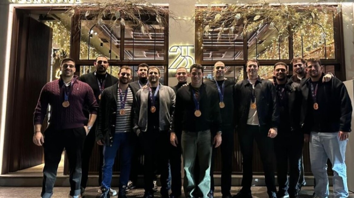 Στο εστιατόριο του Άλεκ Πίτερς δείπνησε η χάλκινη εθνική πόλο ανδρών