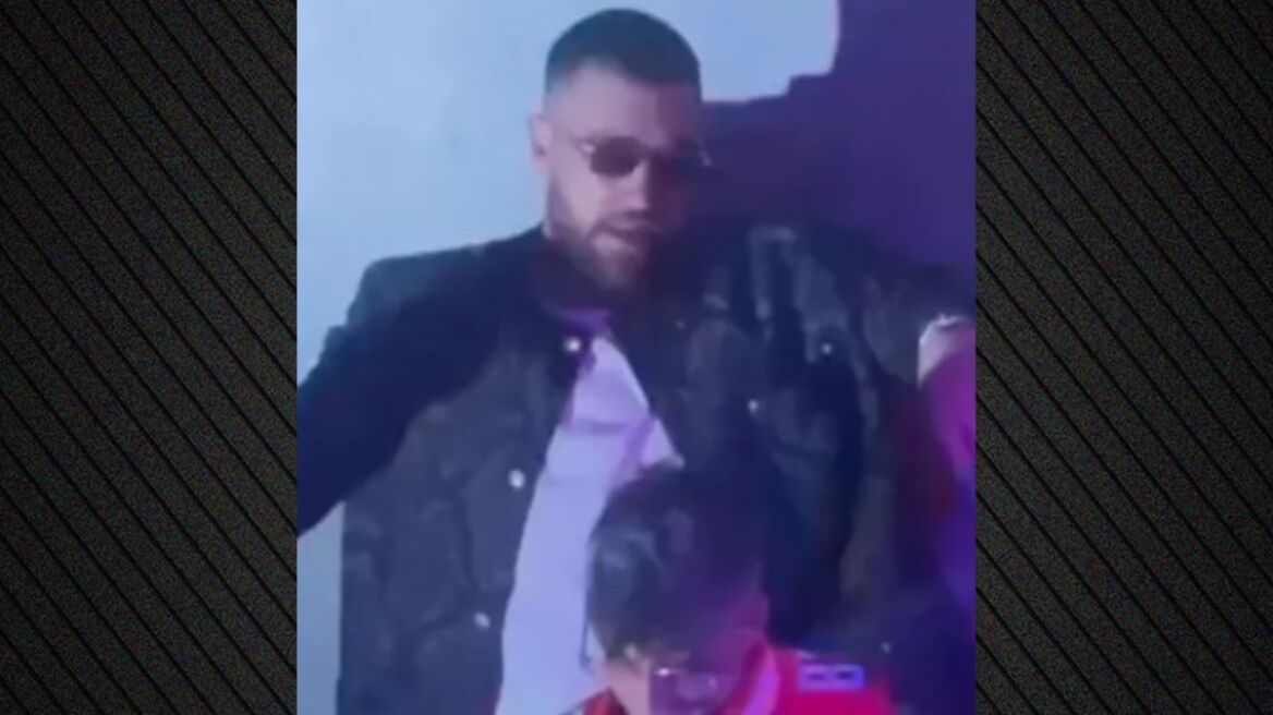 Ο Τράβις Κέλσι ανέβηκε σε κονσόλα DJ σε πάρτι και έβαλε τραγούδι της Τέιλορ Σουίφτ, δείτε βίντεο