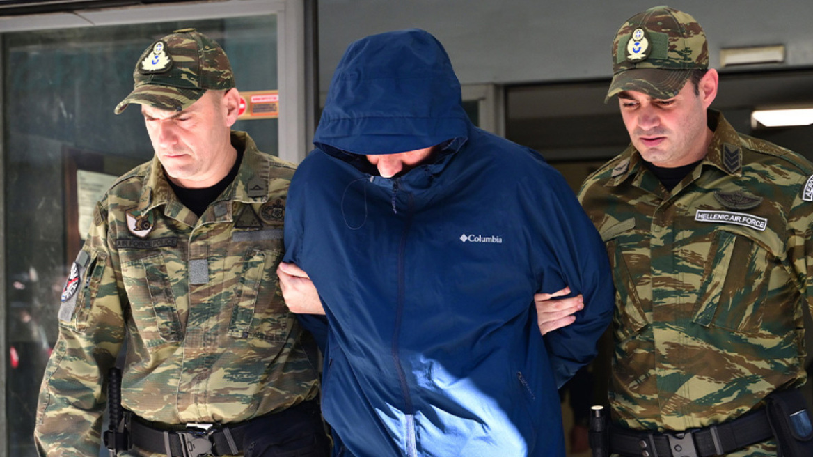 Τα μυστικά του κινέζικου λογισμικού στο κινητό του σμηνάρχου κατασκόπου, το κόλπο με το QR και ο πράκτορας της ΕΥΠ που τον λύγισε