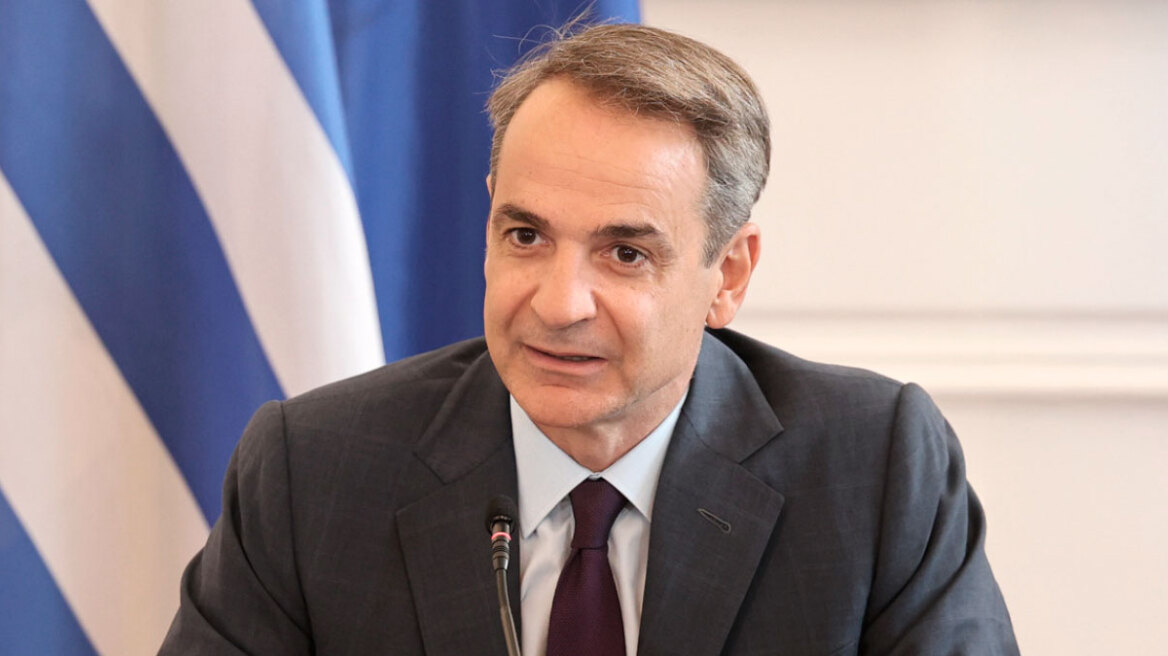 Μητσοτάκης: Τα κόμματα να προσέλθουν στον διάλογο για το Σύνταγμα χωρίς δογματισμούς - Μηδενική ανοχή στους διακινητές μεταναστών