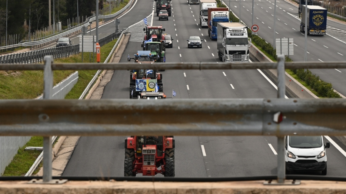 Συλλαλητήριο με τρακτέρ στο Σύνταγμα την Παρασκευή προγραμματίζουν οι αγρότες 
