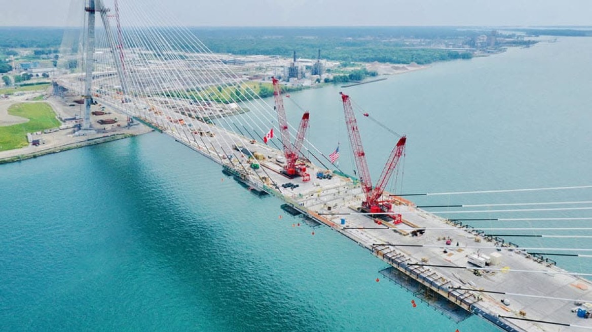 Ο Τραμπ απειλεί να μπλοκάρει το άνοιγμα γέφυρας που συνδέει τις ΗΠΑ με τον Καναδά
