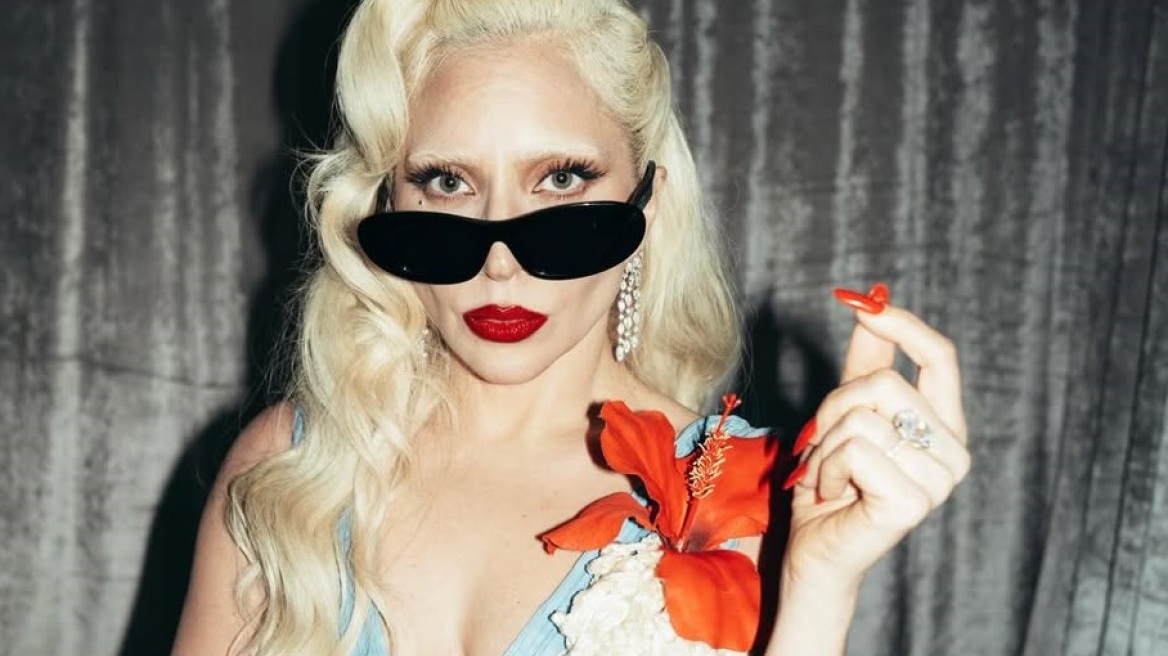 Η Lady Gaga ευχαρίστησε τον Μπαντ Μπάνι παρά τα αρνητικά σχόλια για τη συνεργασία τους στο Half Time του Superbowl (βίντεο)