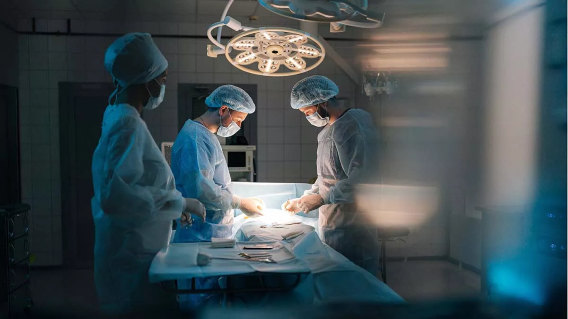 Καρκίνος ωοθηκών: Πώς μια απλή επέμβαση μπορεί να σώσει ζωές
