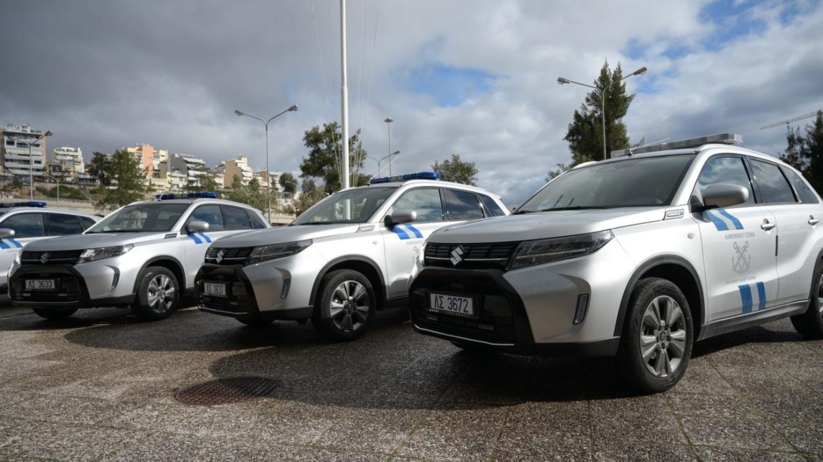 Παραδόθηκαν σήμερα στο Λιμενικό 138 νέα οχήματα SUV 