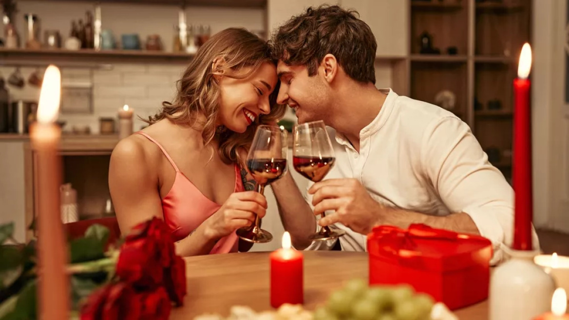 Άγιος Βαλεντίνος: 10 ερωτήσεις που φέρνουν το ζευγάρι πιο κοντά
