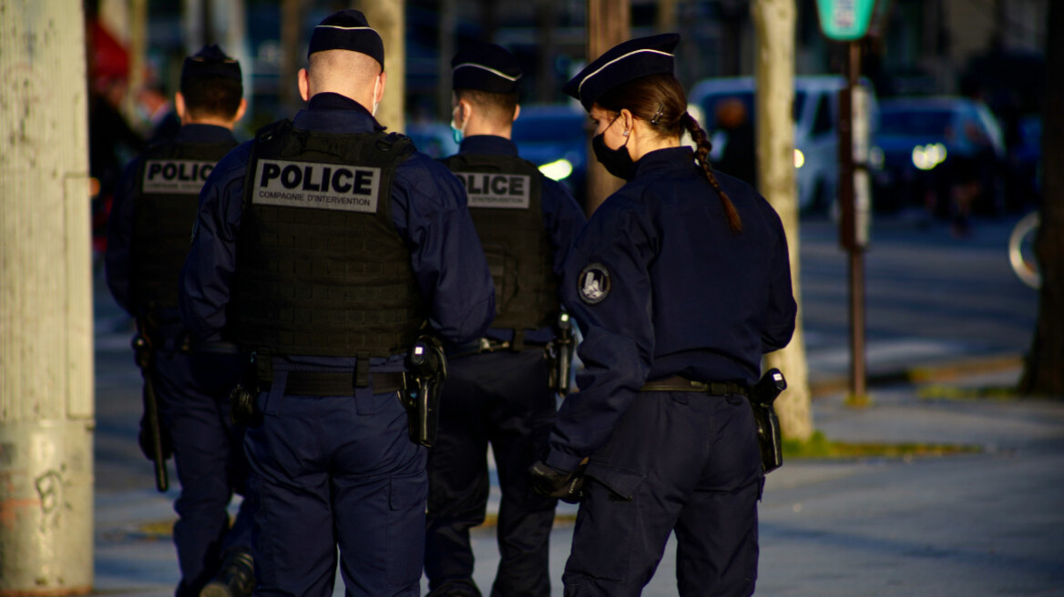 Μια 50χρονη μητέρα εννέα παιδιών συνελήφθη ως ύποπτη για τον φόνο των δύο βρεφών στη Γαλλία 