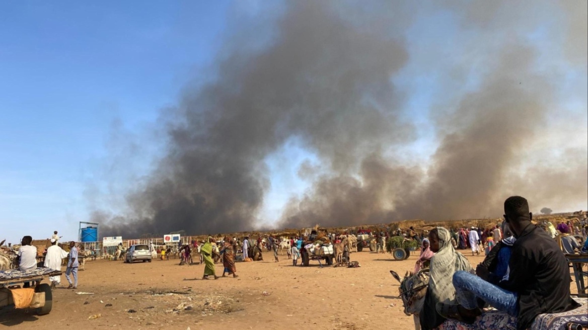 Ένα παιδί νεκρό και πάνω από 10 τραυματίες σε μεγάλη φωτιά σε καταυλισμό εκτοπισμένων στο Σουδάν, δείτε βίντεο