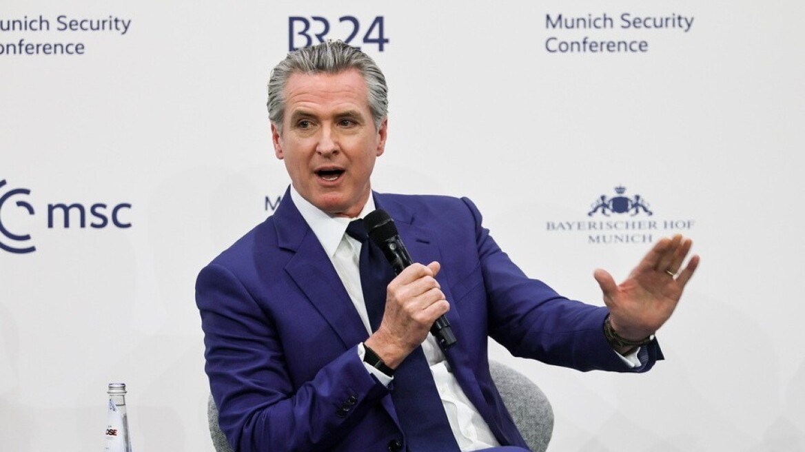 Επίθεση Νιούσομ στον Τραμπ από το Μόναχο: Είναι ο πιο καταστροφικός πρόεδρος όλων των εποχών