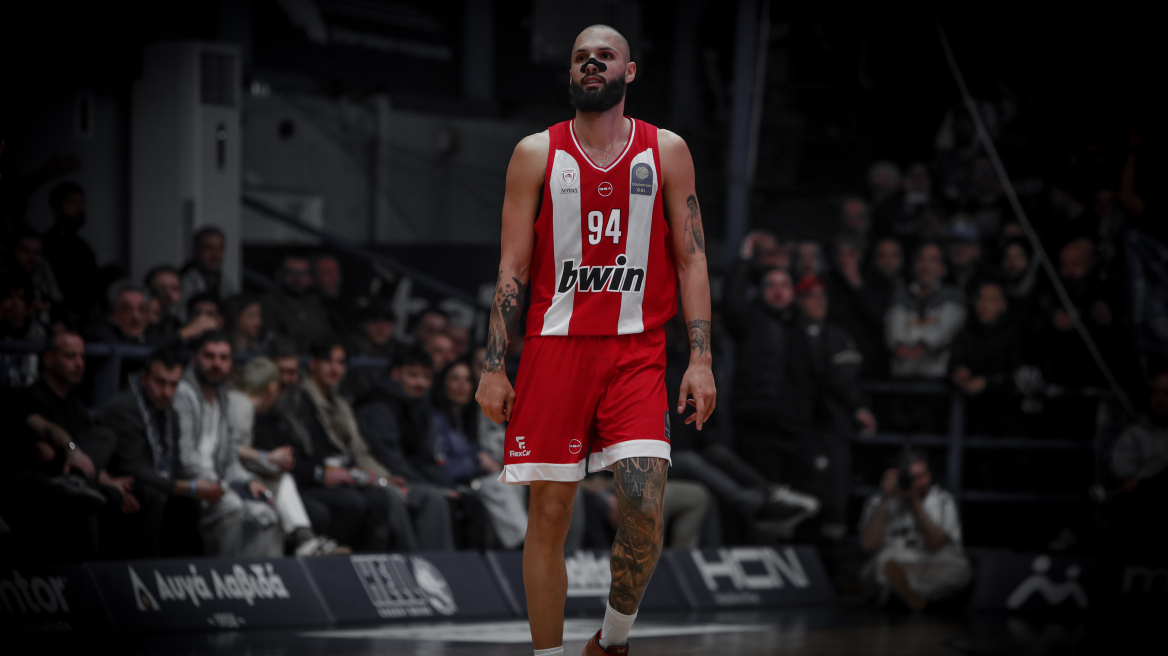 Ο Φουρνιέ γιόρτασε την ημέρα του Αγίου Βαλεντίνου με τρίγωνα Πανοράματος, δείτε φωτογραφία