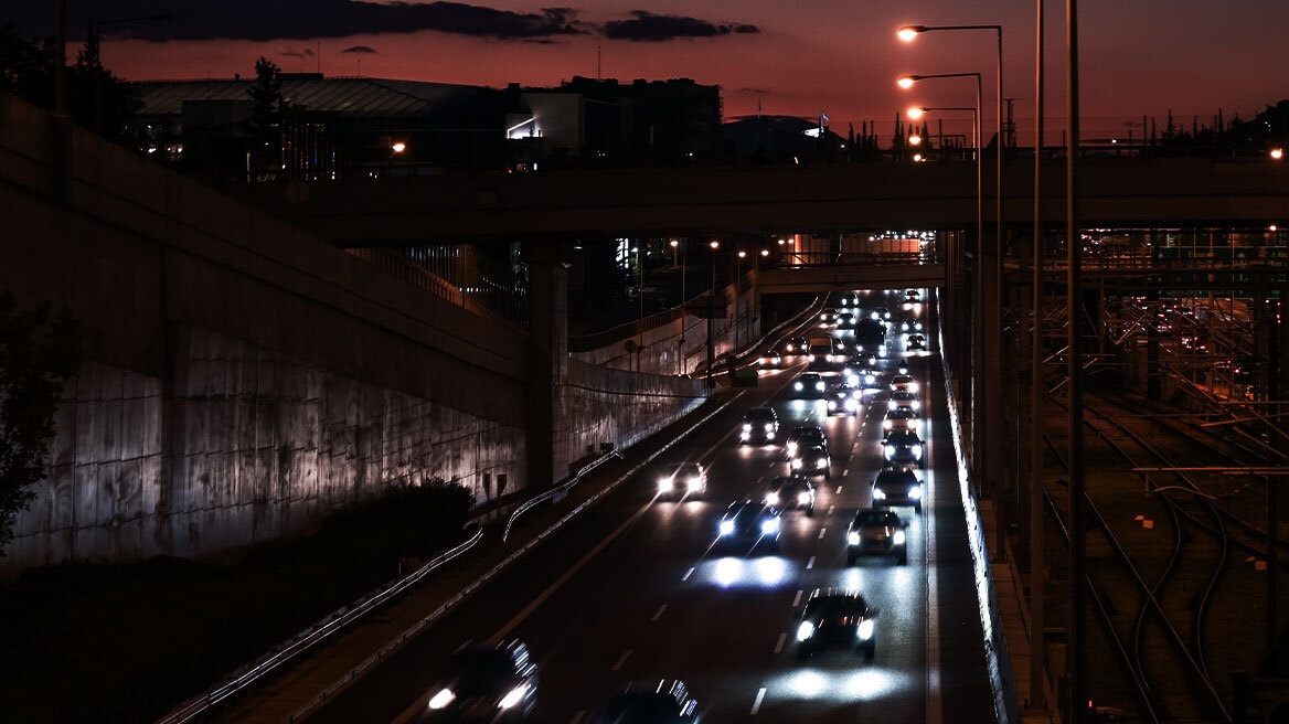 Κυκλοφοριακές ρυθμίσεις στην Αττική Οδό λόγω εργασιών, κλειστό το ρεύμα προς Αεροδρόμιο από την Ελευσίνα έως το Αιγάλεω