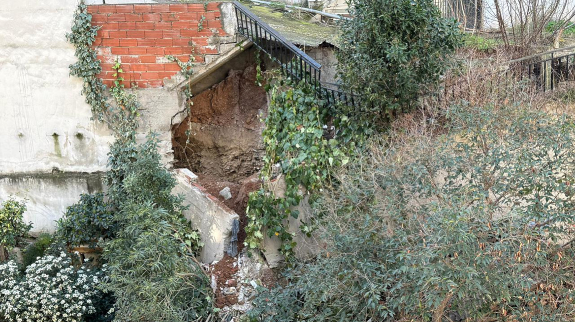 Θεσσαλονίκη: Τελεσίγραφο στους ιδιοκτήτες της πολυκατοικίας που κατέρρευσε το τοιχίο - Στον εισαγγελέα αν δεν κάνουν άμεσες ενέργειες
