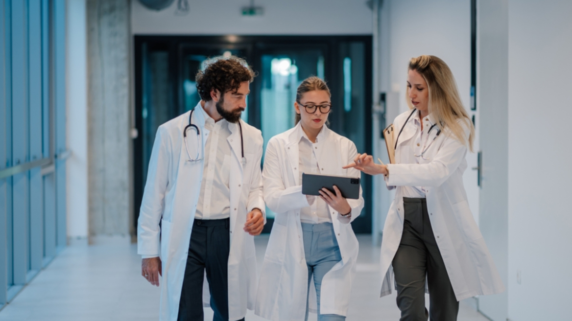 Κέντρο Υγείας Σαλαμίνας: ΕΔΕ για τον θάνατο του 52χρονου μοντέρ
