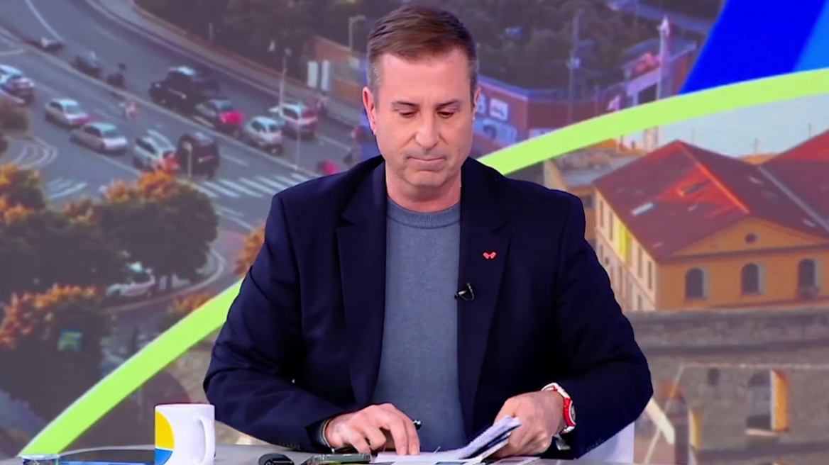 Βουρκωμένος ο Παναγιώτης Στάθης ανακοίνωσε ότι πέθανε η μητέρα του: «Το έμαθα πριν βγω στον αέρα»