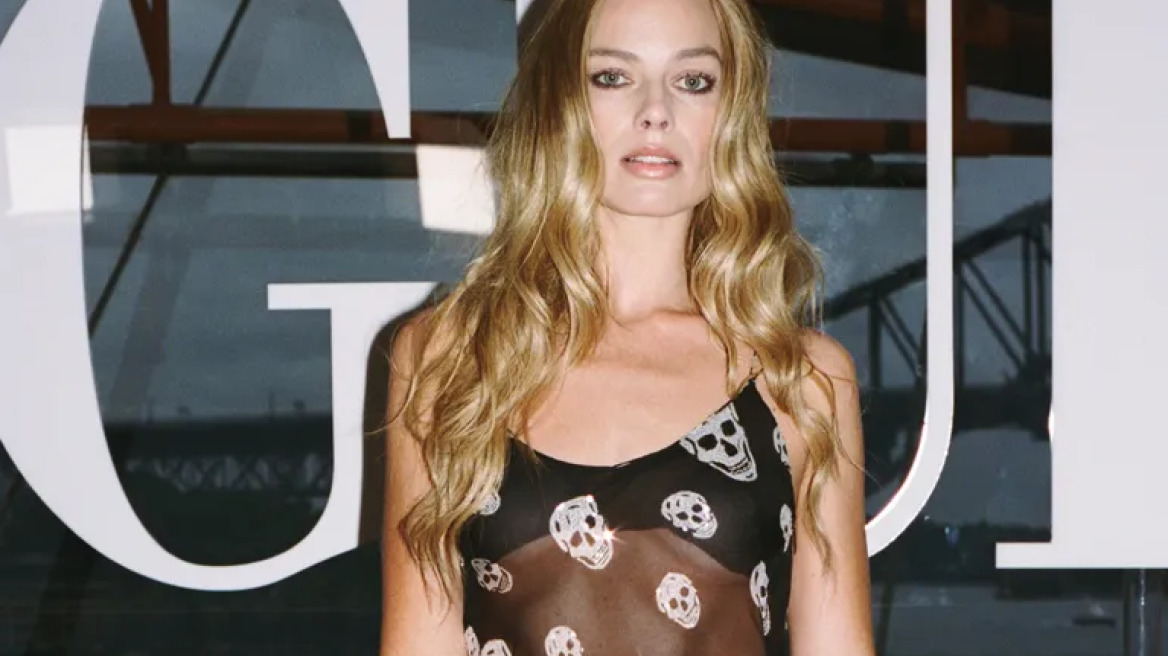 Η Μάργκοτ Ρόμπι με διάφανο φόρεμα Alexander McQuenn