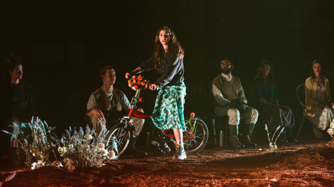 Ο Γιώργος Κουτλής συστήνει τη «γενιά του τώρα» στην νέα του παράσταση «Αντιγόνη»