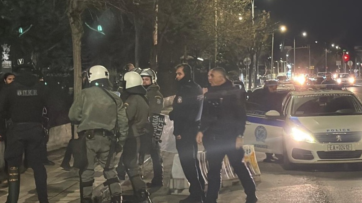 ΑΠΘ: 38 συλλήψεις μετά την επέμβαση της ΕΛΑΣ στην Πολυτεχνική Σχολή, δείτε βίντεο και φωτογραφίες