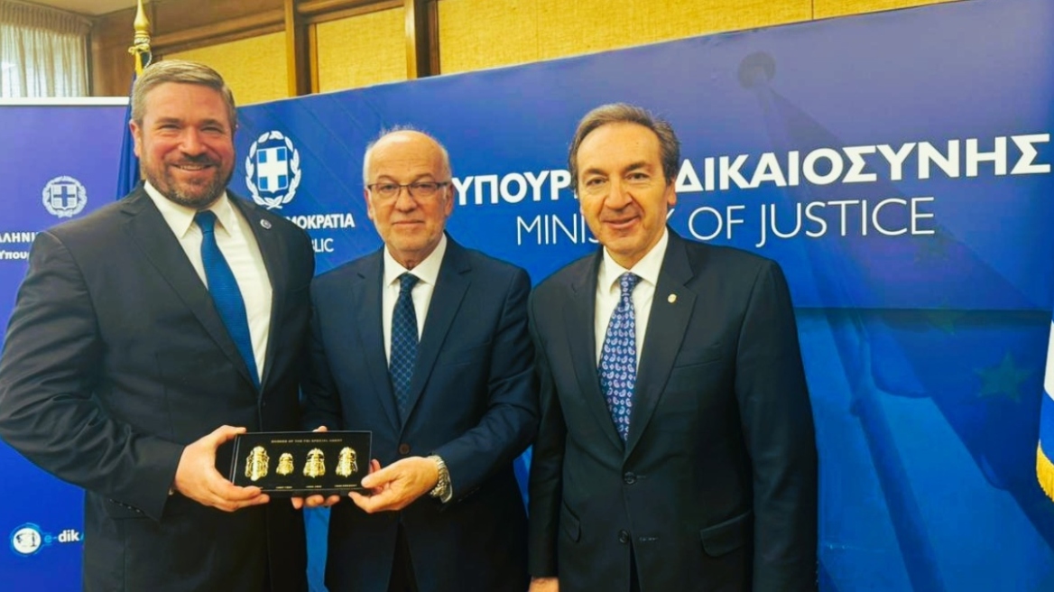 Συνάντηση μεταξύ ηγεσίας υπουργείου Δικαιοσύνης και του FBI για ενίσχυση συνεργασίας