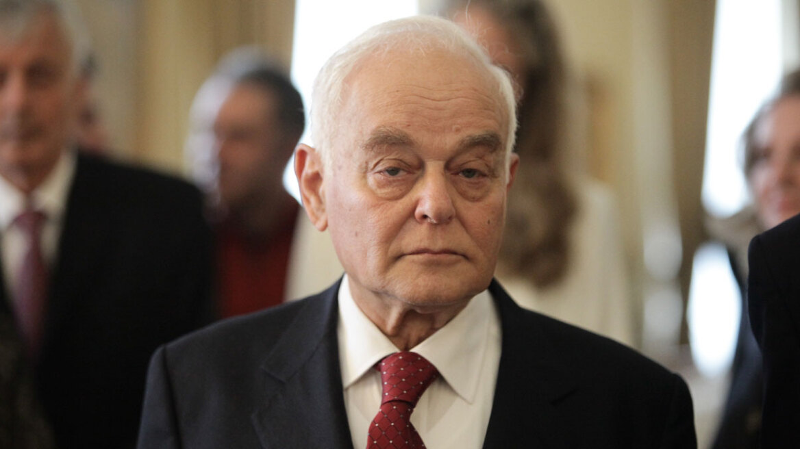 Πέθανε σε ηλικία 82 ετών ο συνταγματολόγος και πρώην υπουργός Αντώνης Μανιτάκης 