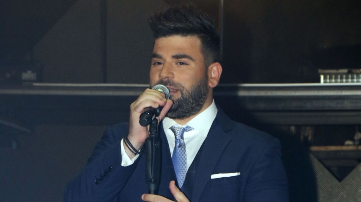 Παντελής Παντελίδης: Το σύστημα σου υποκλίθηκε και σε πολέμησε με κάθε ευκαιρία, δήλωσε ο μαέστρος του