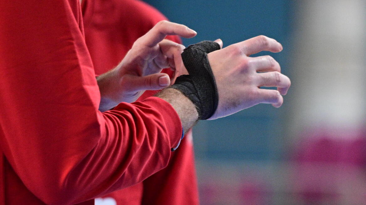 Ολυμπιακός: Με νάρθηκα στον αντίχειρα στην προπόνηση της Παρασκευής ο Μιλουτίνοφ 