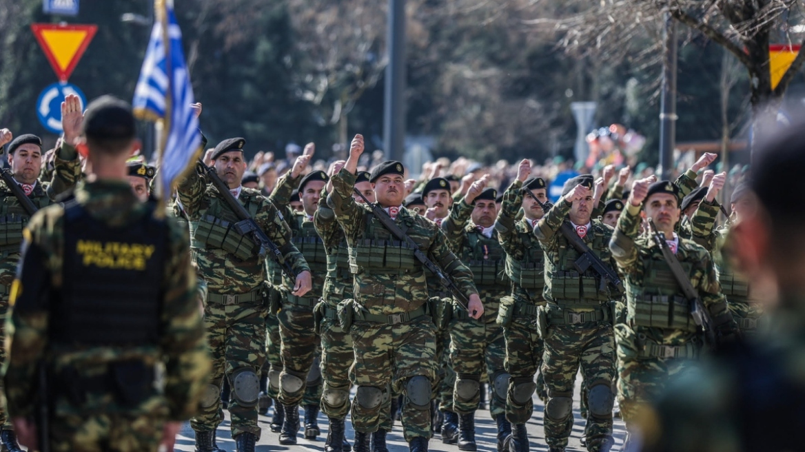Ιωάννινα: Προεδρική Φρουρά, F-16 και ελικόπτερα στην παρέλαση για την Απελευθέρωση της πόλης
