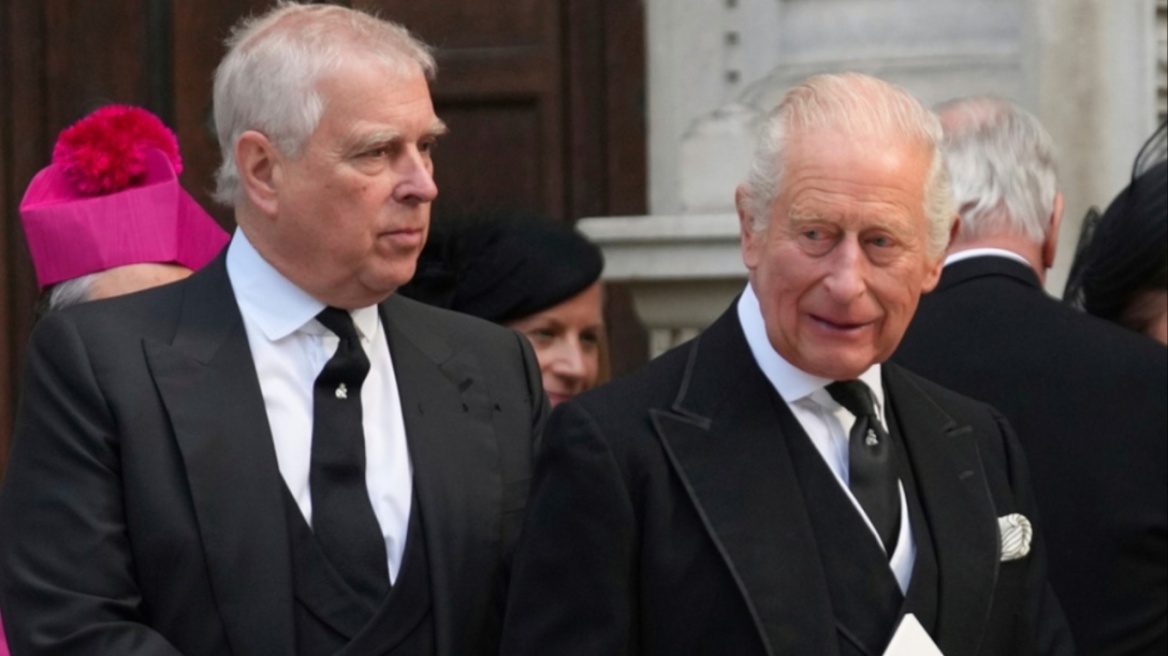 Σεισμός στο Μπάκινγχαμ: Προειδοποιούσαν τον Κάρολο από το 2019 για τις «μυστικές συμφωνίες» του πρίγκιπα Άντριου