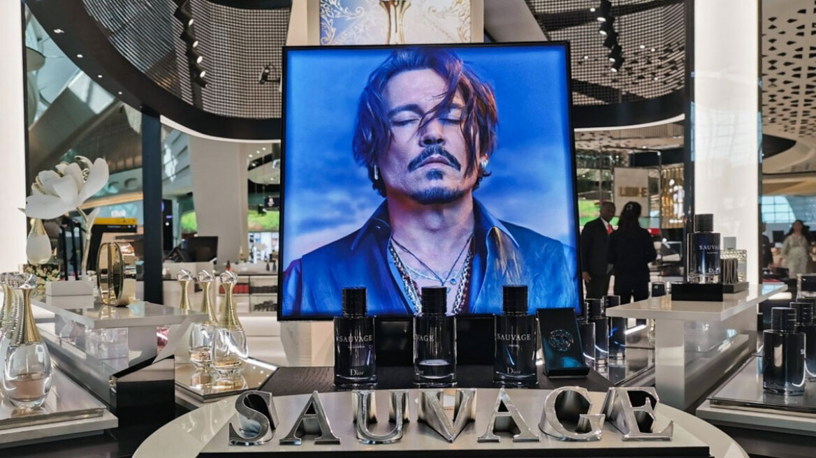 Dior Sauvage: Το άρωμα που πουλάει ένα μπουκάλι κάθε 30 δευτερόλεπτα