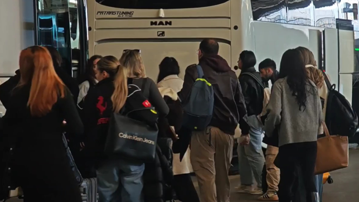 Επιστρέφουν από την Πάτρα οι καρναβαλιστές, έχουν παραγραμματιστεί πάνω από 150 δρομολόγια ΚΤΕΛ