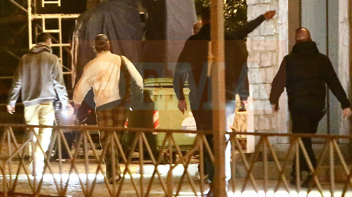 Οι ισχυροί φακοί που «έσβησαν» τις φωτογραφίες του Μπραντ Πιτ, δείτε βίντεο 
