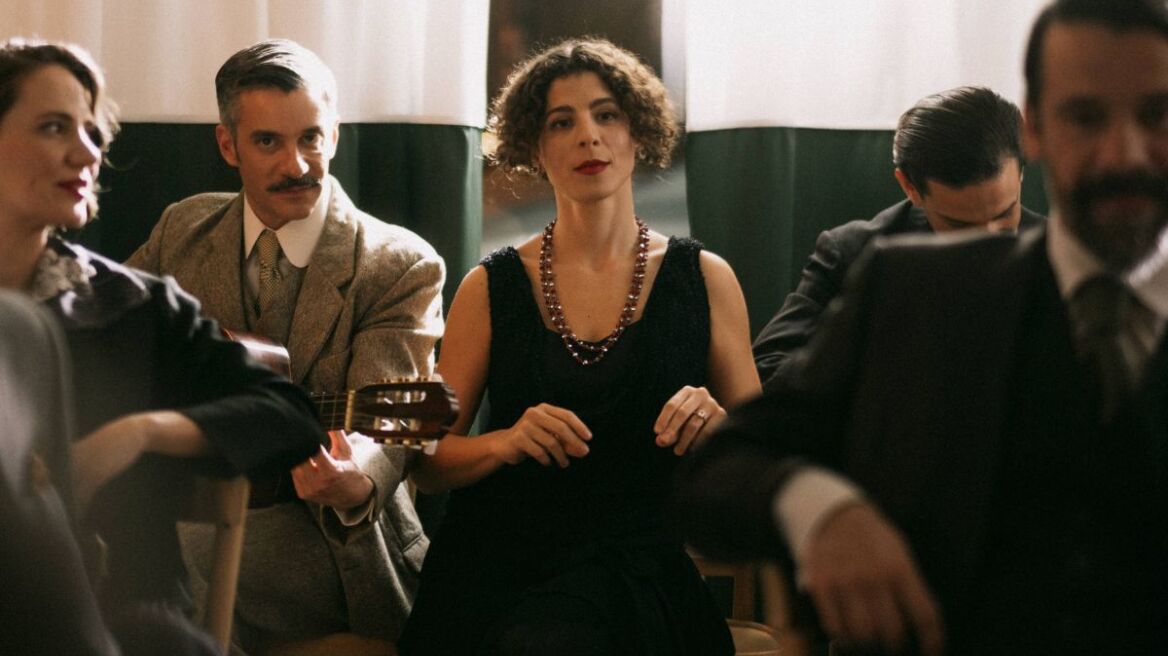 «Astoria»: Η ελληνική κοινότητα του '30 ζωντανεύει στη σκηνή του «Παλλάς»