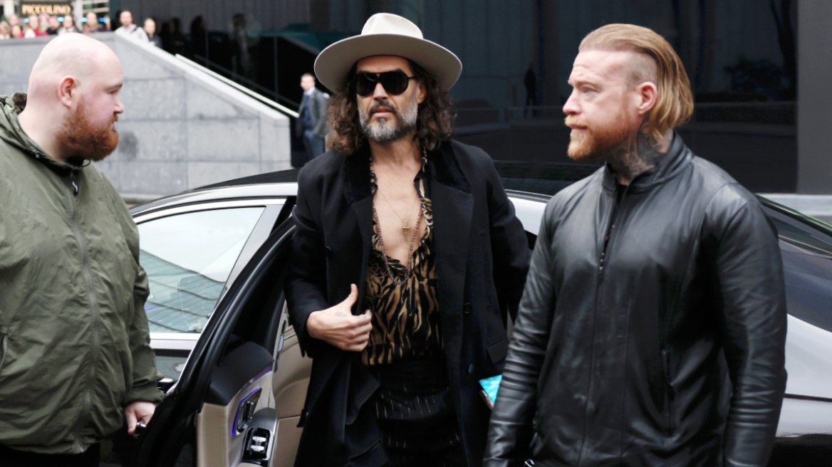 Ο Ράσελ Μπραντ δήλωσε αθώος για νέες κατηγορίες βιασμού και σεξουαλικής επίθεσης