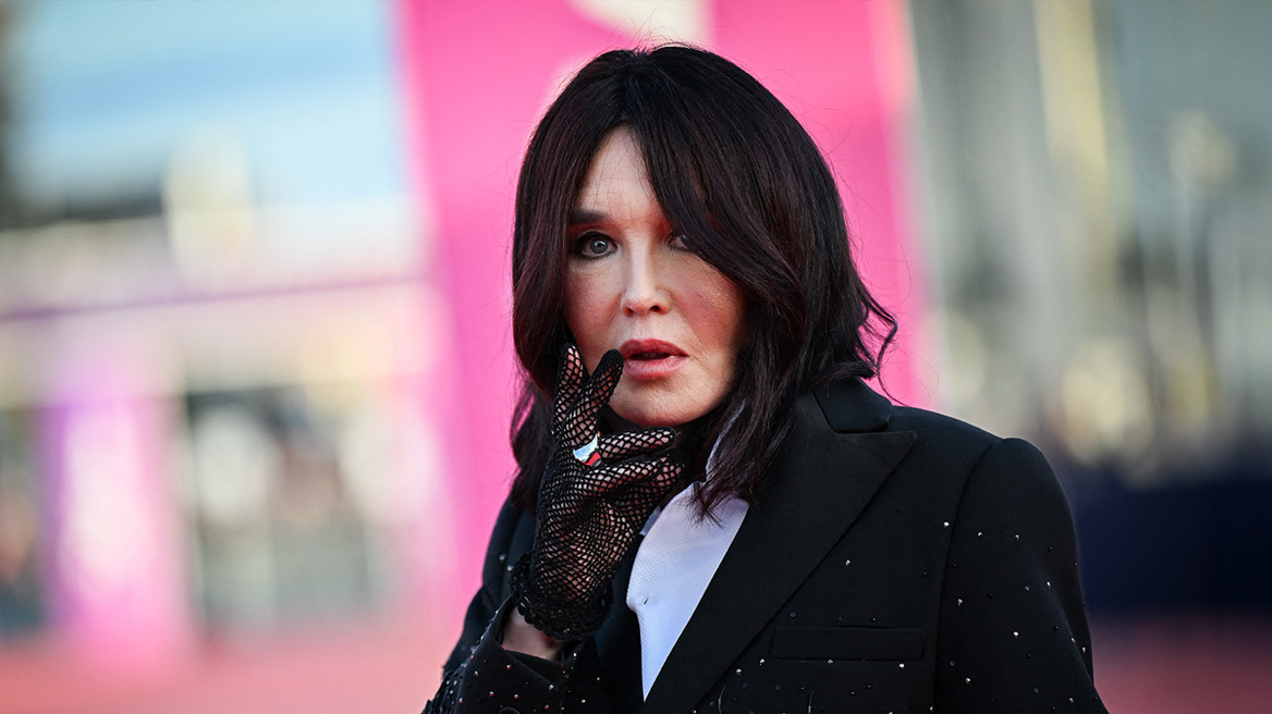 Η απάτη της Ιζαμπέλ Ατζανί: Το κόλπο με την αλλαγή φορολογικής κατοικίας και το... δώρο των 2 εκατ. ευρώ από «αθάνατο» της ΔΟΕ, κάθεται ξανά στο εδώλιο