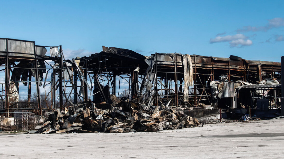 Νέες διώξεις για τη φονική έκρηξη στη Βιολάντα: «Δύο στελέχη γνώριζαν για τη διαρροή στο εργοστάσιο» λέει ο δικηγόρος των οικογενειών