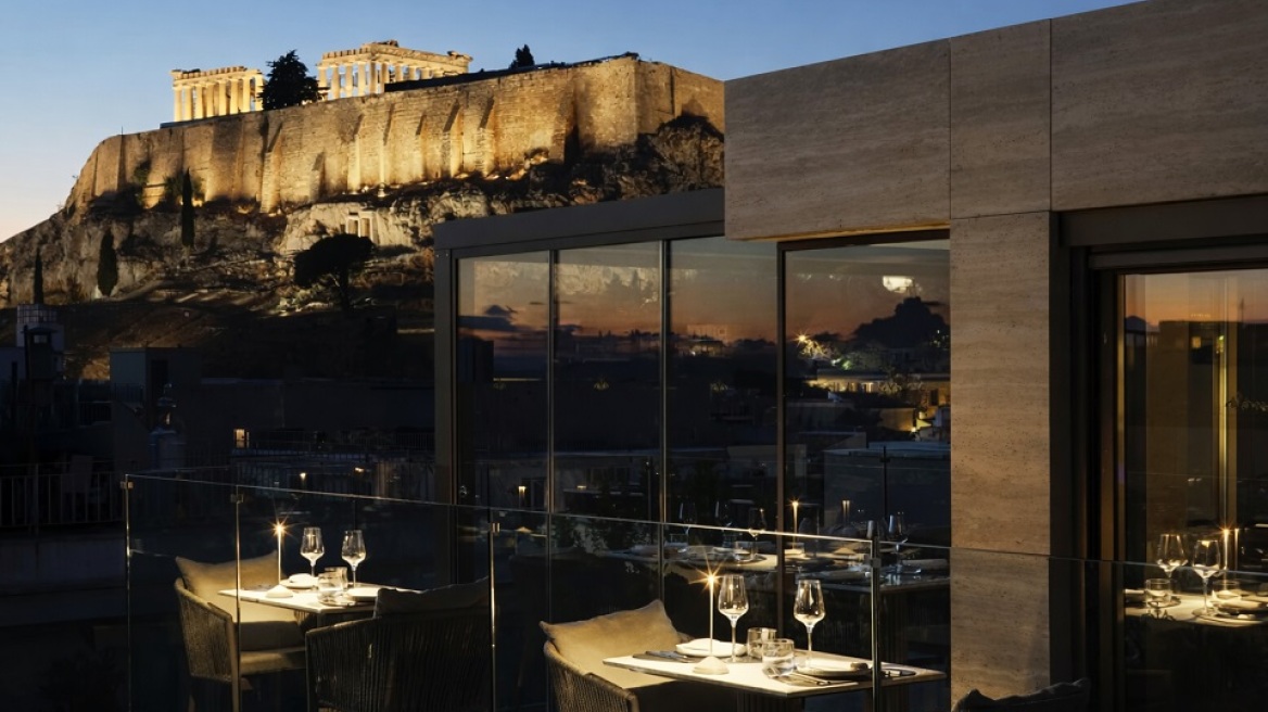 THE BOTANY at Acropolis (Roof Garden): Το πιο ατμοσφαιρικό δείπνο με θέα στα Mνημεία
