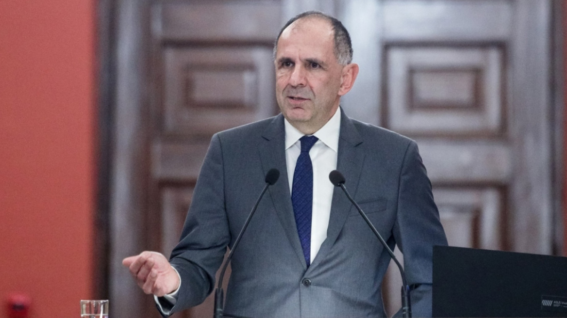 Προτεραιότητα στη διπλωματία και την ασφάλεια των πολιτών στη Μέση Ανατολή ζητά ο Γιώργος Γεραπετρίτης