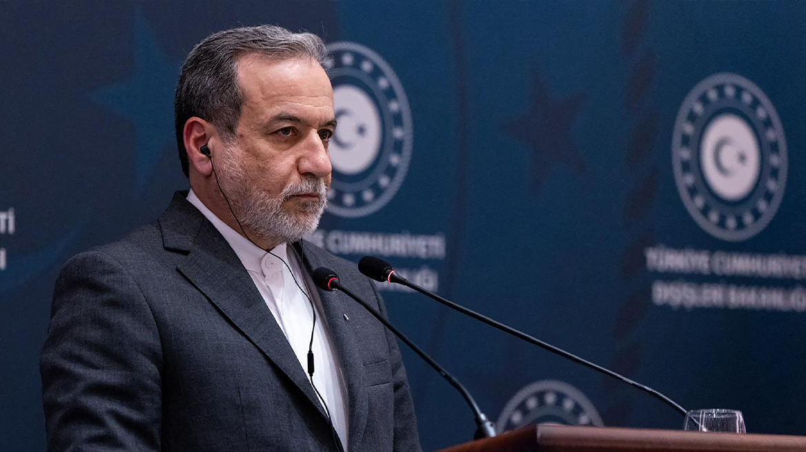 Ο Χαμενεΐ είναι ζωντανός, λέει ο Ιρανός ΥΠΕΞ: «Mission impossible» η αλλαγή του καθεστώτος, το μήνυμά του στον Τραμπ