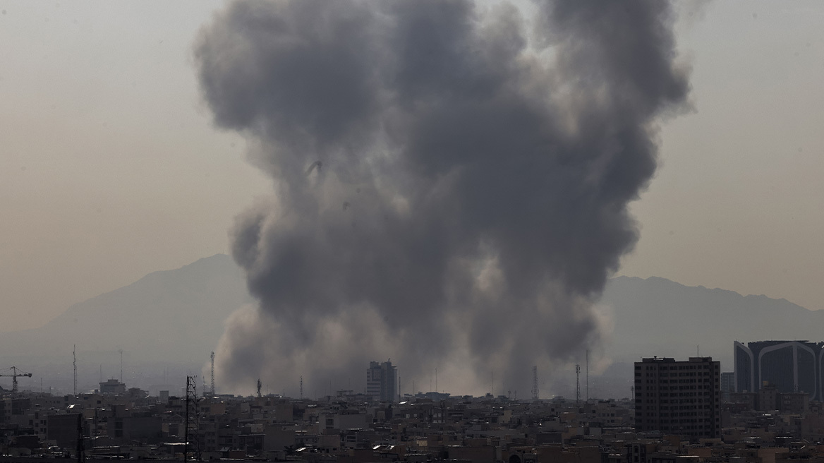 Oι IDF ισχυρίζονται ότι έπληξαν υπόγεια εγκατάσταση του πυρηνικού προγράμματος του Ιράν