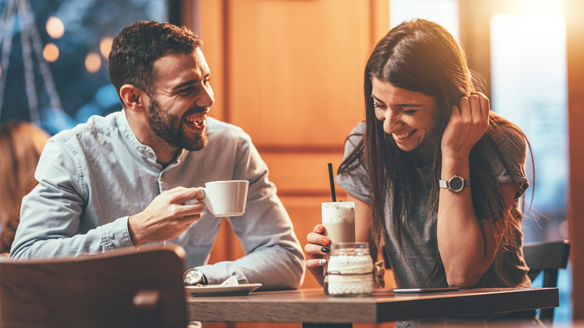 Σχέσεις: 6 ερωτήσεις για τα χρήματα που έχει νόημα να τεθούν στα πρώτα ραντεβού
