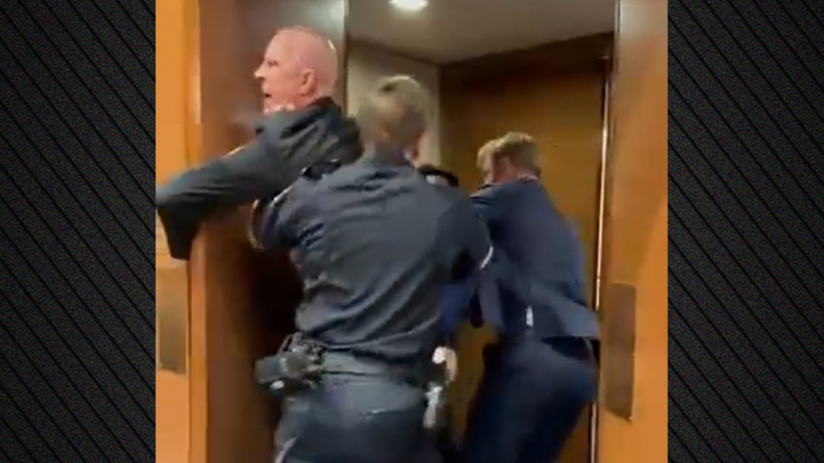 Επεισόδιο στο Καπιτώλιο με διαδηλωτή κατά του πολέμου στο Ιράν: Του έσπασαν το χέρι και τον έβγαλαν σηκωτό με τη βοήθεια γερουσιαστή, δείτε βίντεο