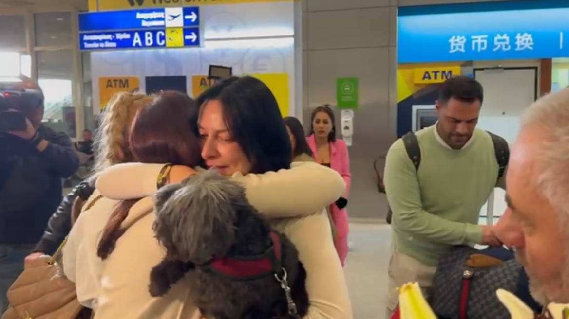 «Πεταχτήκαμε από τα δωμάτια και κρυφτήκαμε στα υπόγεια»: Έλληνες που επέστρεψαν από το Ντουμπάι περιγράφουν όσα έζησαν