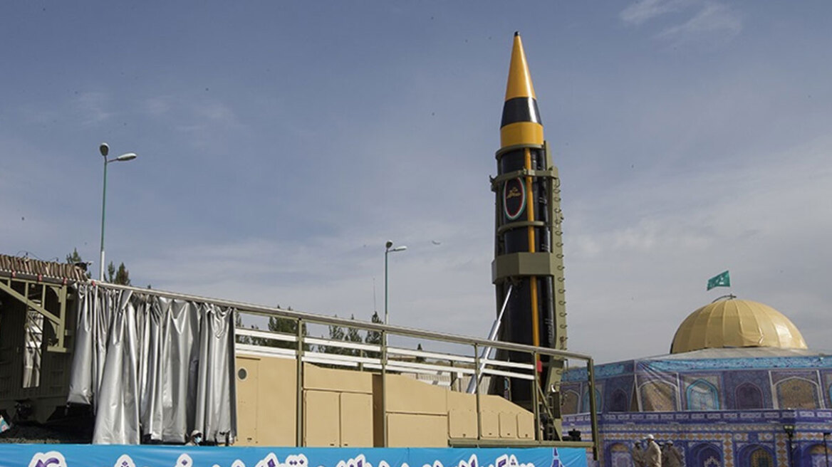 Τα χαρακτηριστικά του ιρανικού πυραύλου Khorramshahr 4 που χτύπησε το Ισραήλ