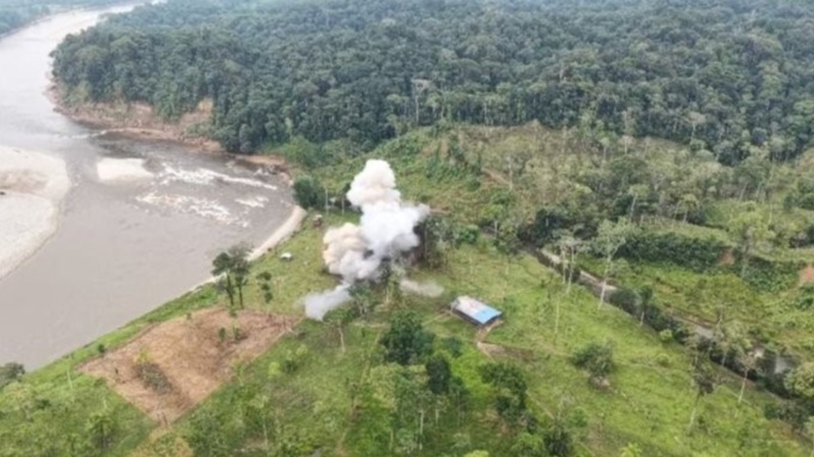 Βομβαρδισμός καταυλισμού ανταρτών στον Ισημερινό με τη στήριξη των ΗΠΑ, δείτε βίντεο