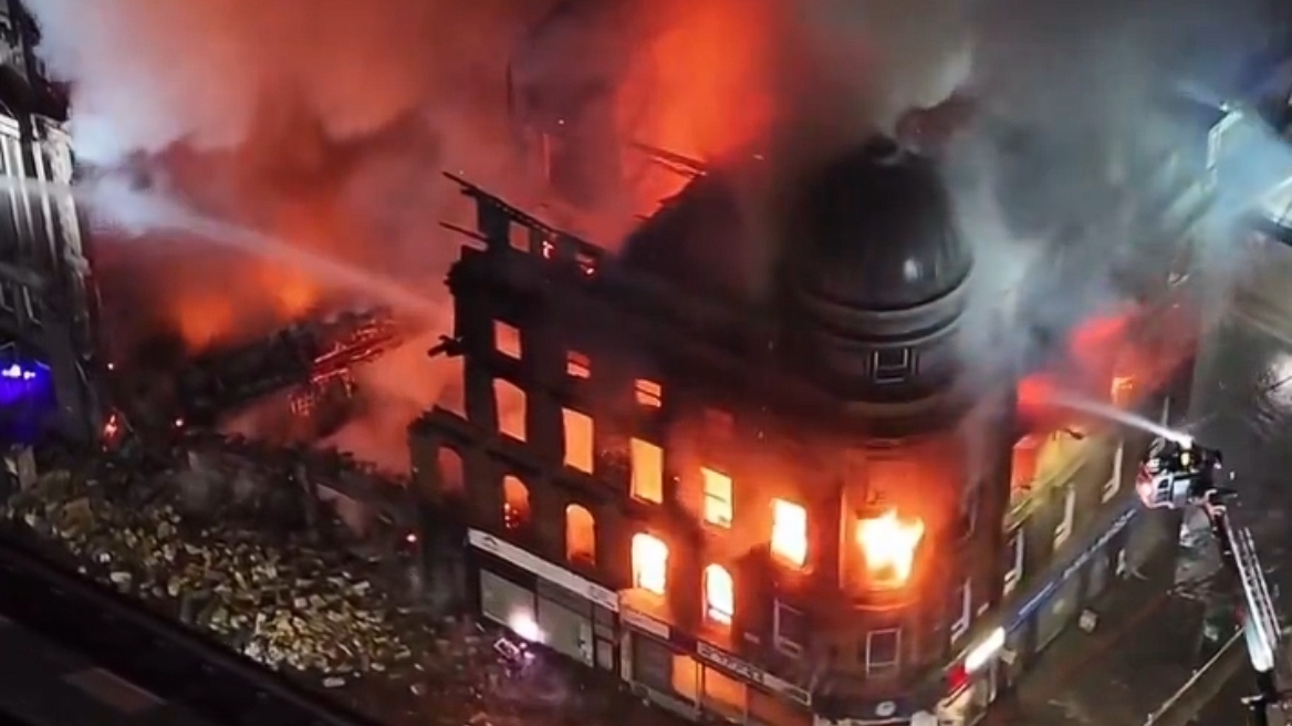 Σκωτία: Μεγάλη φωτιά κατέστρεψε τον κεντρικό σιδηροδρομικό σταθμό της Γλασκώβης