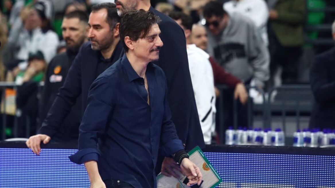 Ο Δημήτρης Γιαννακόπουλος στην προπόνηση του Παναθηναϊκού